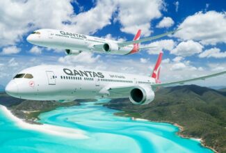 Qantas Boeing 737 Pilot Collapses After Landing in Sydney