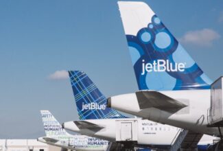 JetBlue Cuts Routes, Grounds Planes to Reduce Losses
