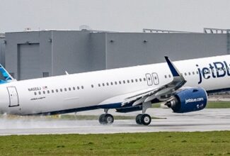 JetBlue and United Launch Loyalty and Tech Partnership