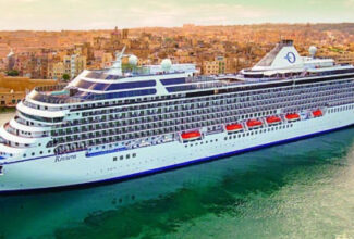Oceania Allura Names Star Chefs as Godparents